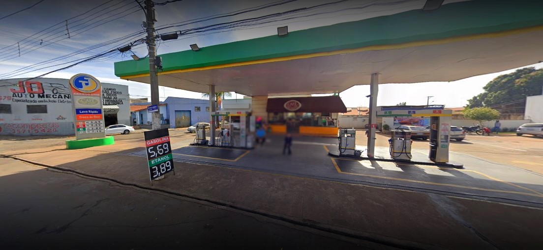 Ladrão assalta posto de combustíveis e foge de bicicleta em Leme