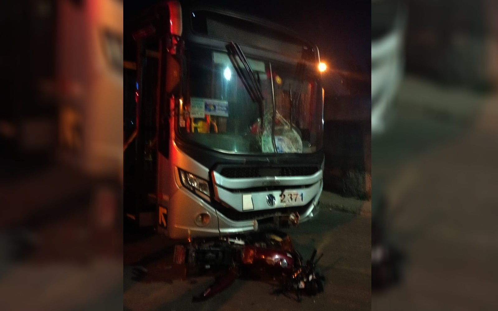 Motociclista em alta velocidade morre em acidente com ônibus em Campinas