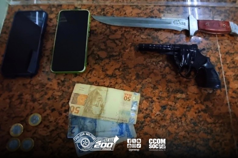 PM recupera carro roubado e prende criminosos em Piracicaba