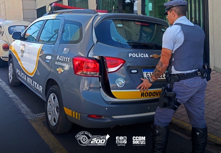 Polícia Rodoviária prende procurado da Justiça e recupera veículo furtado em Ibaté