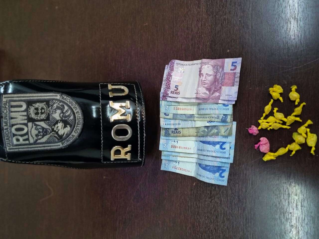 Guarda prende traficante que guardava drogas no sapato em Americana