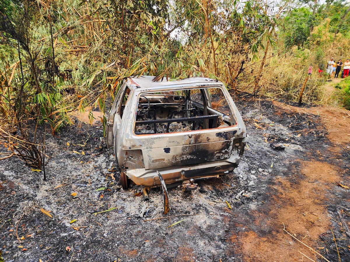 Homem é encontrado morto e parcialmente nu ao lado de carro carbonizado em Limeira