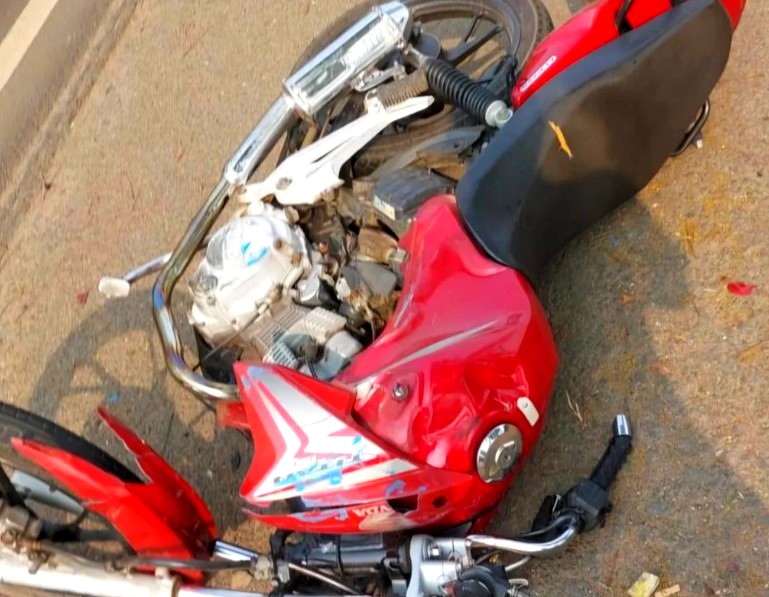 Jovem de 21 anos morre ao bater moto de frente com caminhão em Sto. Antônio de Posse