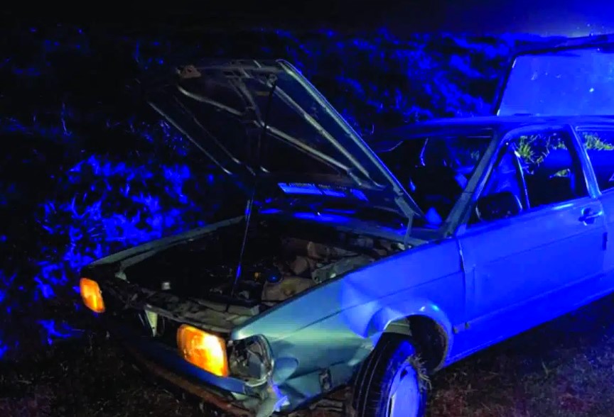 Mulher 'viaja' no capô de carro até Salto após discutir com companheiro em Indaiatuba