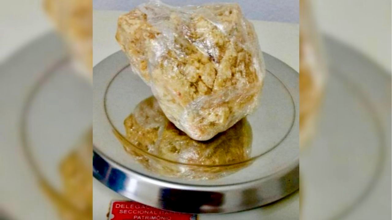 PM prende homem com pedra bruta de crack em Nova Campina