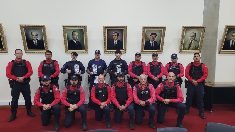 Guardas Municipais de Vinhedo participam de treinamento de direção policial em Paulínia