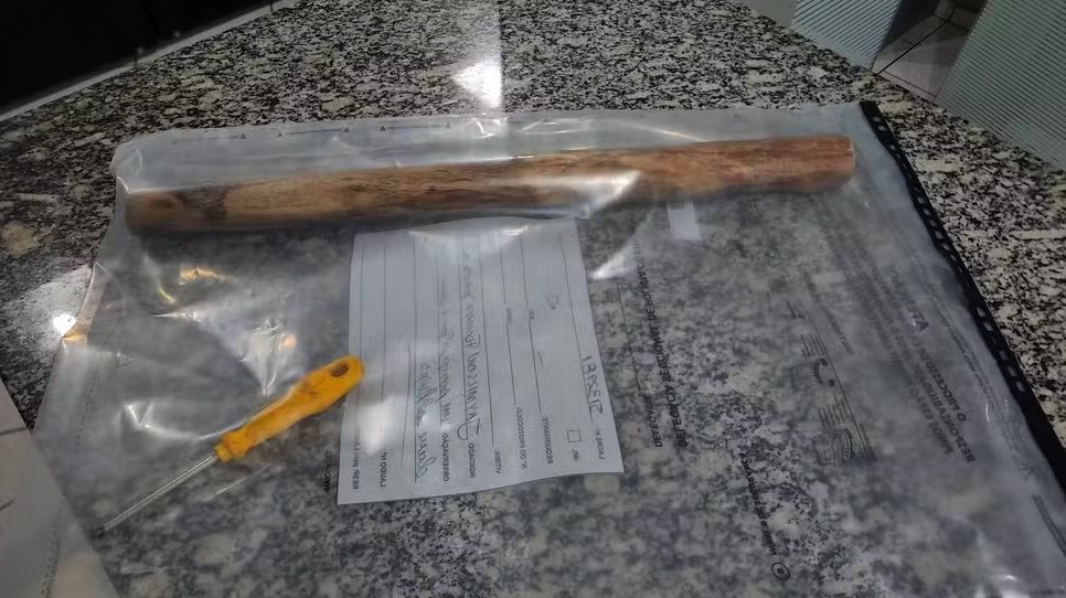 Homem agride ex-mulher brutalmente na frente da filha em Limeira