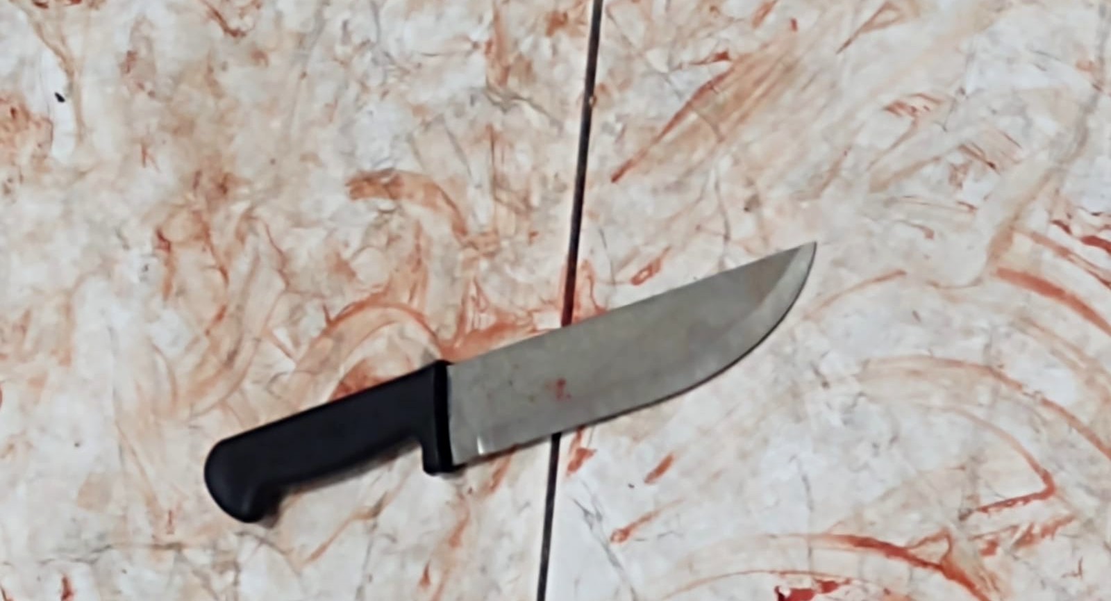Homem é preso após ameaçar esposa e filha com faca em Limeira