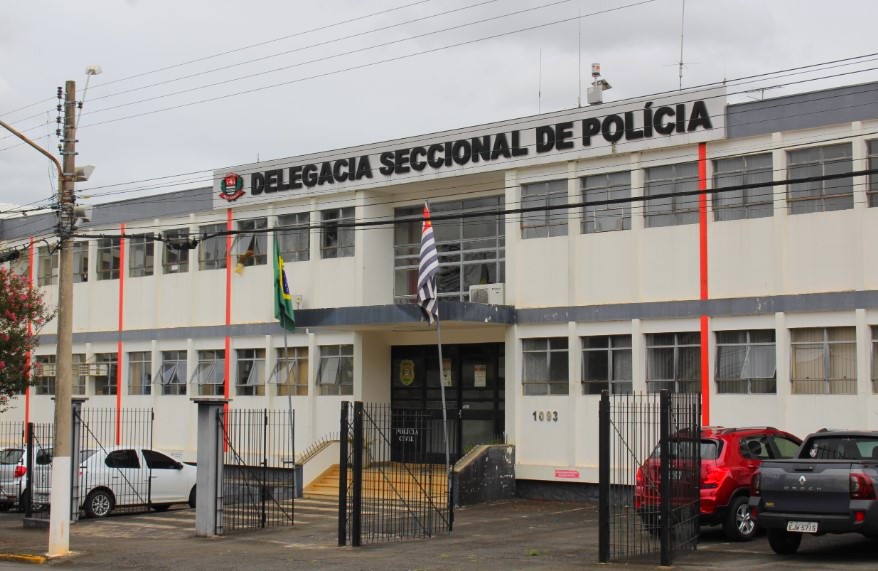 Idosa de 75 anos morre carbonizada na cama após incêndio no interior de SP