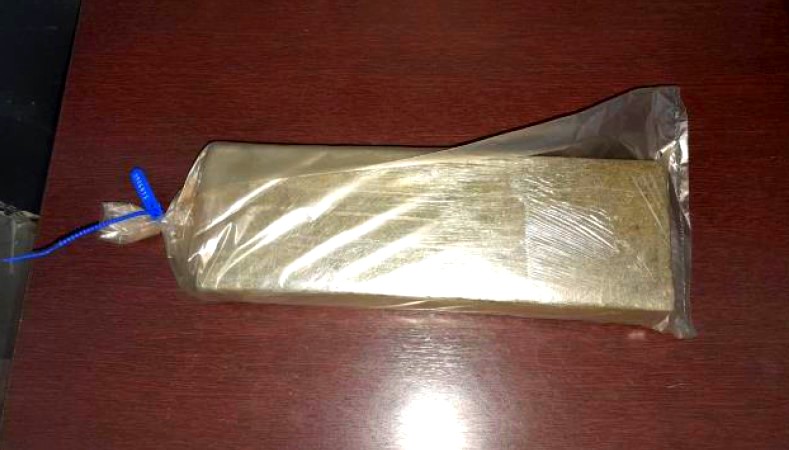 Mulher é flagrada com tijolo de maconha em Hortolândia