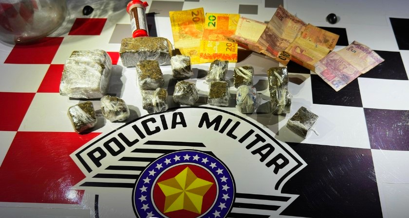 PM apreende meio quilo de maconha em Pereira Barreto