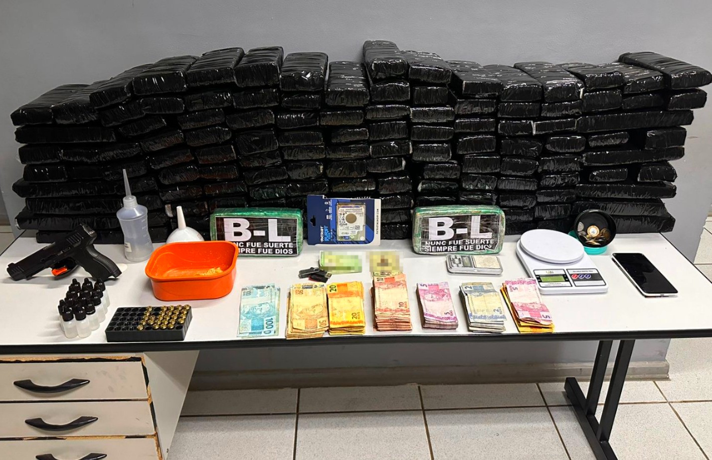 Baep de Campinas encontra quase 100 kg de maconha escondidos em comércio de Itapira