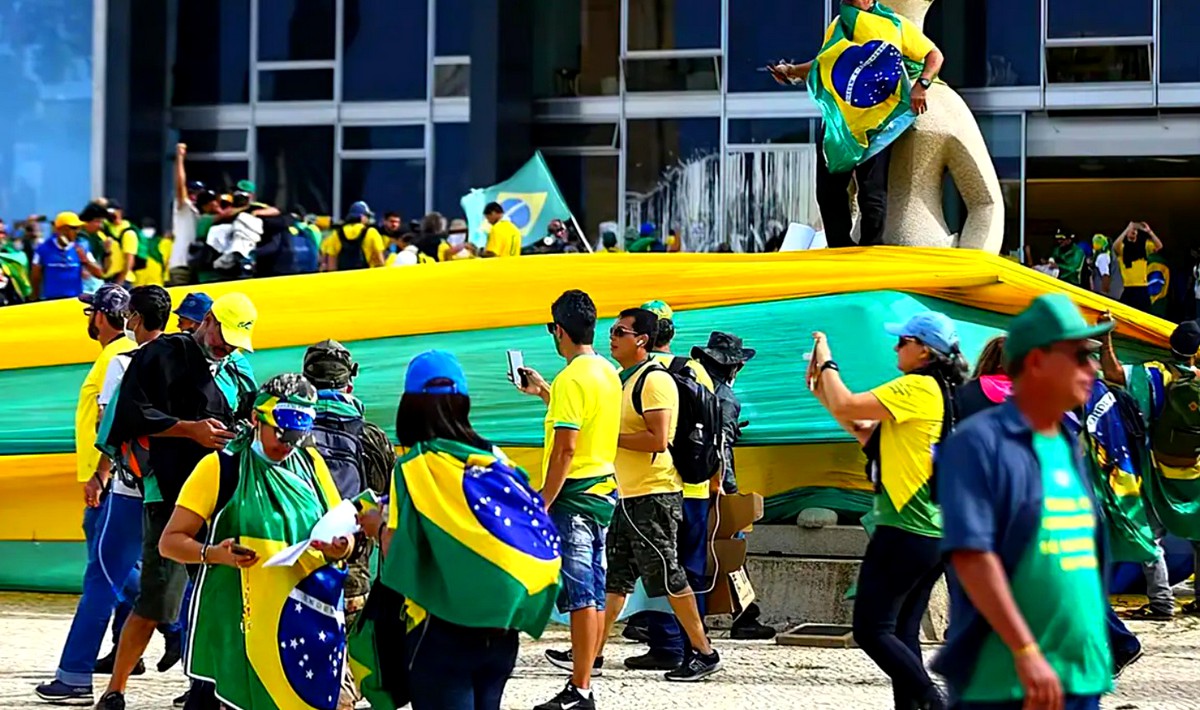 Polícia Federal prende condenado pelo 8 de janeiro que estava foragido na Argentina