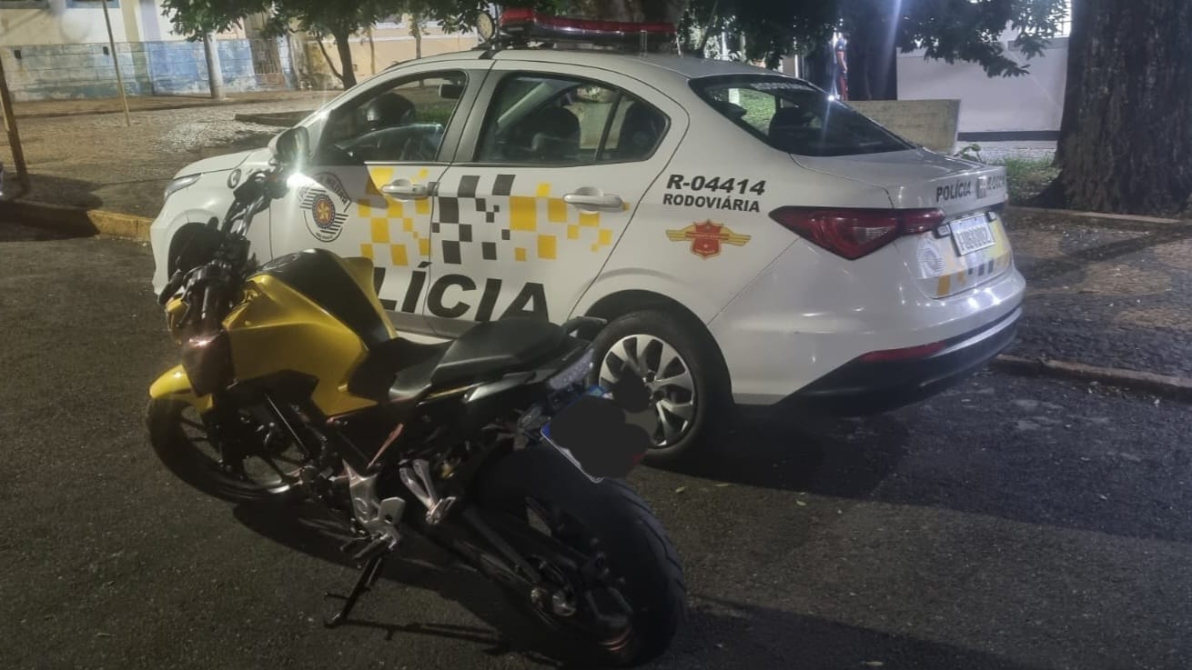 Polícia Rodoviária prende homem por receptação e adulteração de veículo em Casa Branca (Foto: PMRV/PMESP)
