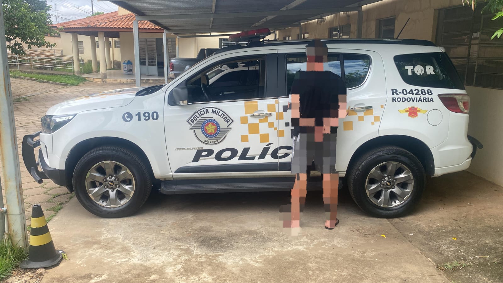 Homem com três mandados de prisão é capturado pelo TOR em Mogi Mirim (Foto: TOR/PMESP)