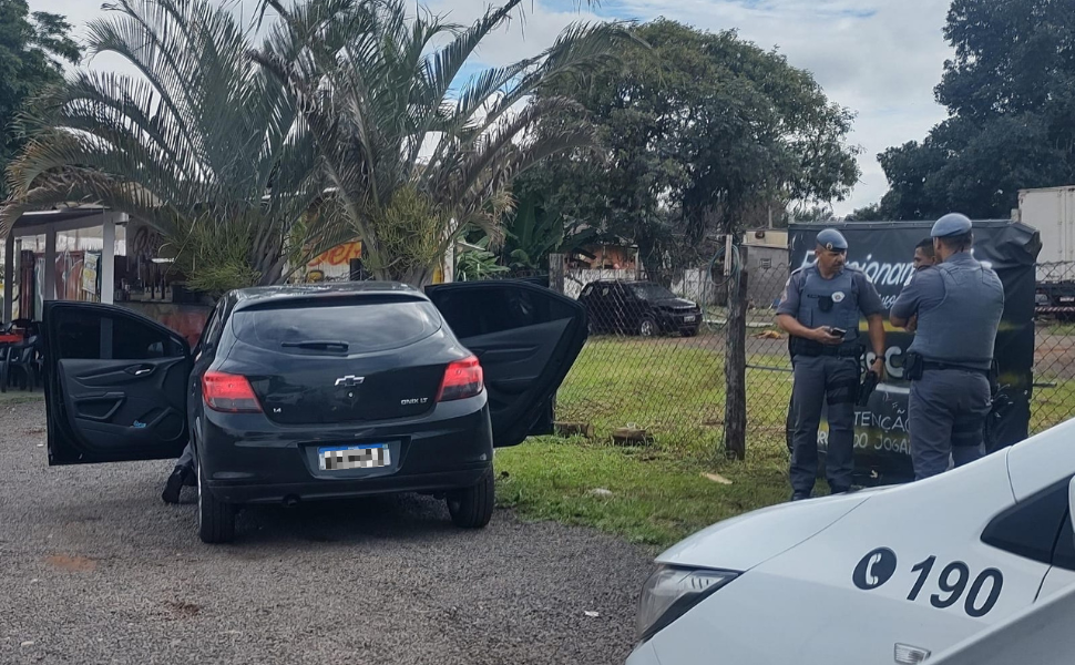 Polícia Militar apreende drogas em carro com compartimento secreto em Sumaré (Foto: 1ªCIA/48°BPMl)