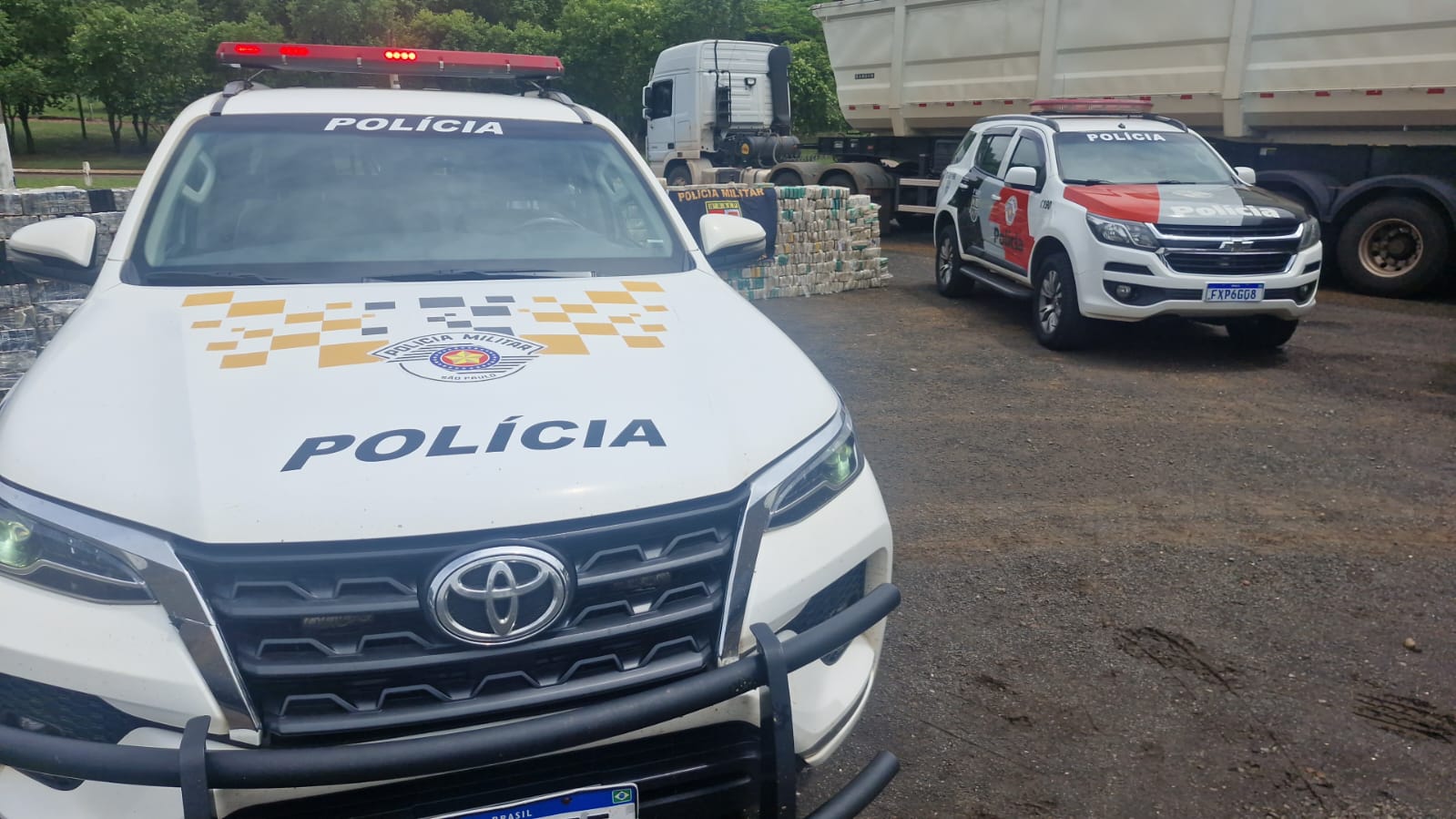 Polícia Rodoviária apreende mais de 3 toneladas de cocaína (Foto: 2º BPRv)