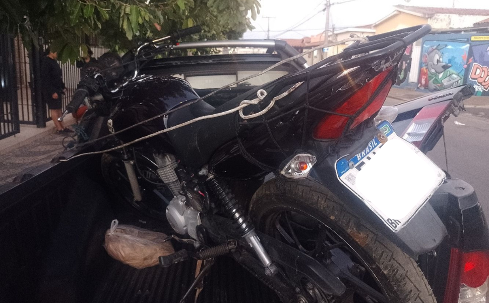 Motocicleta furtada é recuperada pela GCM de Capivari (Foto: GCM/Capivari)
