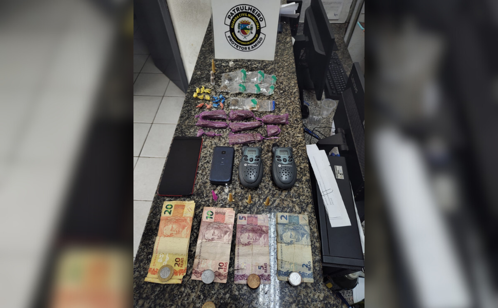 GCM prende mulher por tráfico de drogas em Santo Antônio de Posse (Foto: GCM/SAP)
