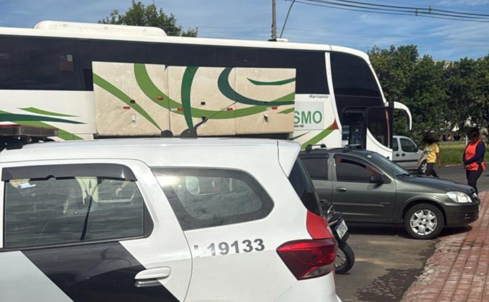 Motocicletas furtadas são encontradas no bagageiro de ônibus em Americana (Foto: Policial Padrão)