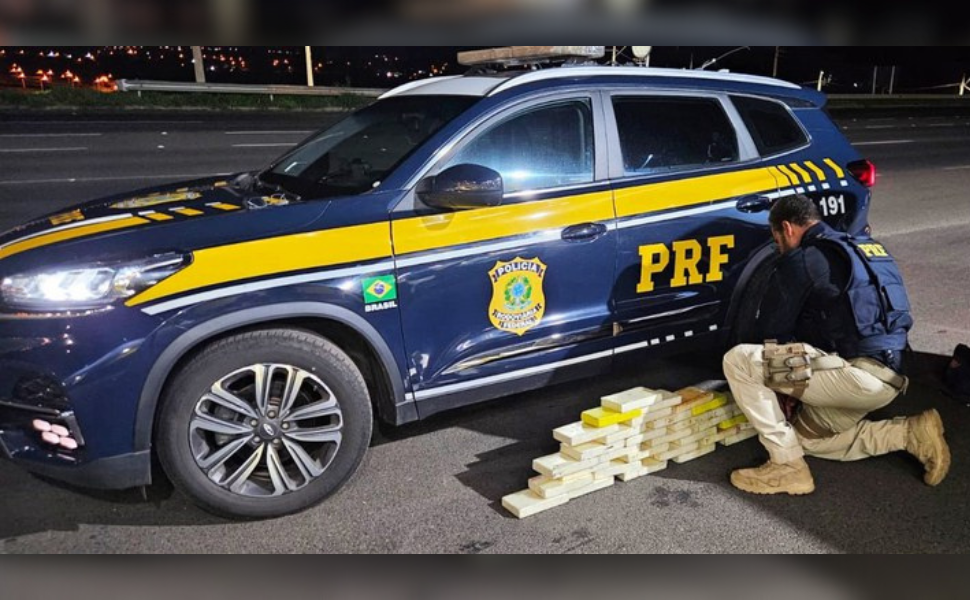 PRF apreende 34,5 kg de cocaína escondidos em veículo na BR-153 (Foto: PRF)