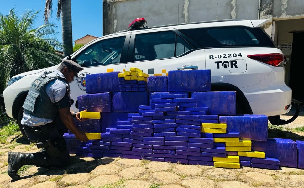 TOR apreende 339 kg de maconha após perseguição em Pirapozinho (Foto: 2º BPRv)