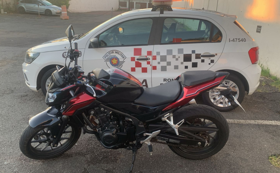 Motocicleta roubada é recuperada e dois são presos em Campinas (Foto: 47º BPM/I)