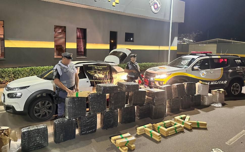 Polícia Rodoviária apreende 750 kg de maconha em Avaí/SP (Foto: 2º BPRv)
