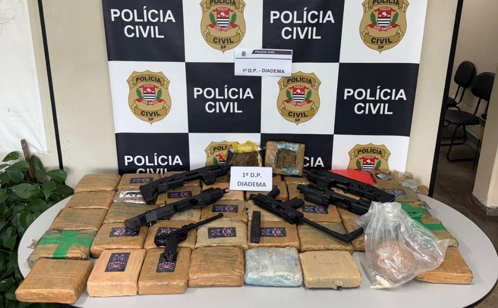 Polícia Civil descobre galpão com drogas e simulacros no centro de São Paulo (Foto: Polícia Civil)