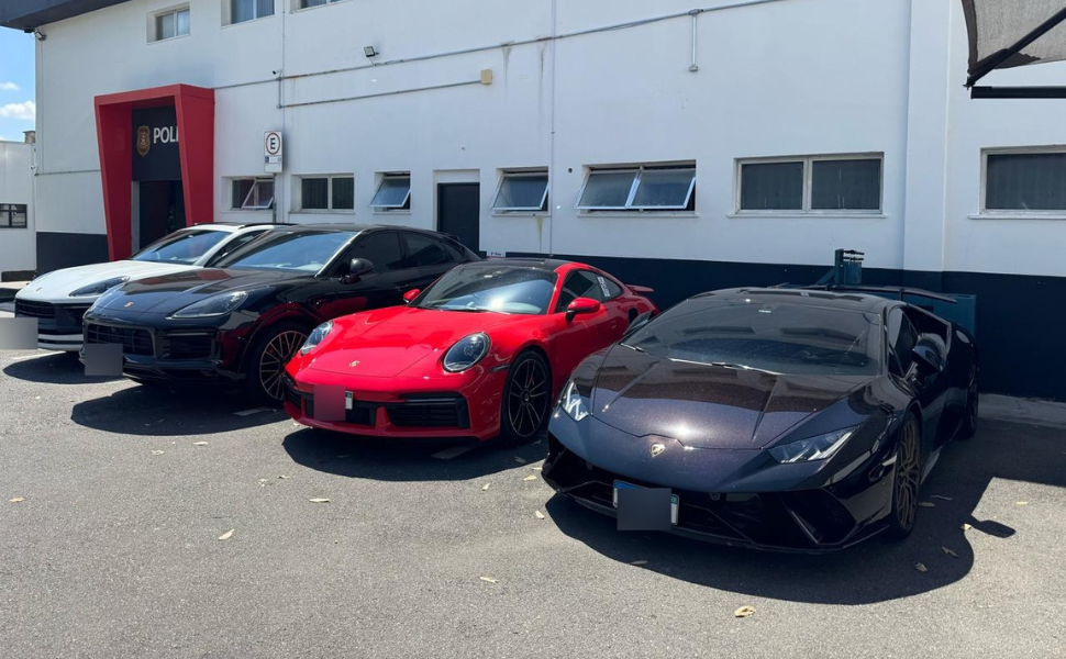 DEIC bloqueia 75 carros de luxo ligados a esquema criminoso (Foto: Polícia Civil)