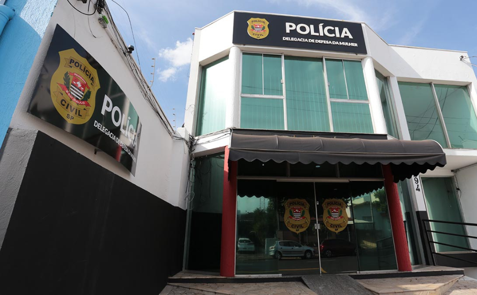 Homem é preso por tentativa de homicídio e tortura contra companheira e filhos (Foto: Divulgação)