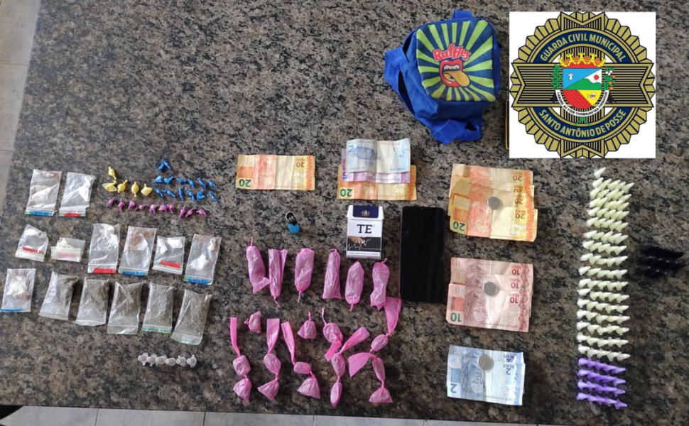 Trio é detido por tráfico de drogas em Santo Antônio de Posse (Foto: GCM/Santo Antônio da Posse)