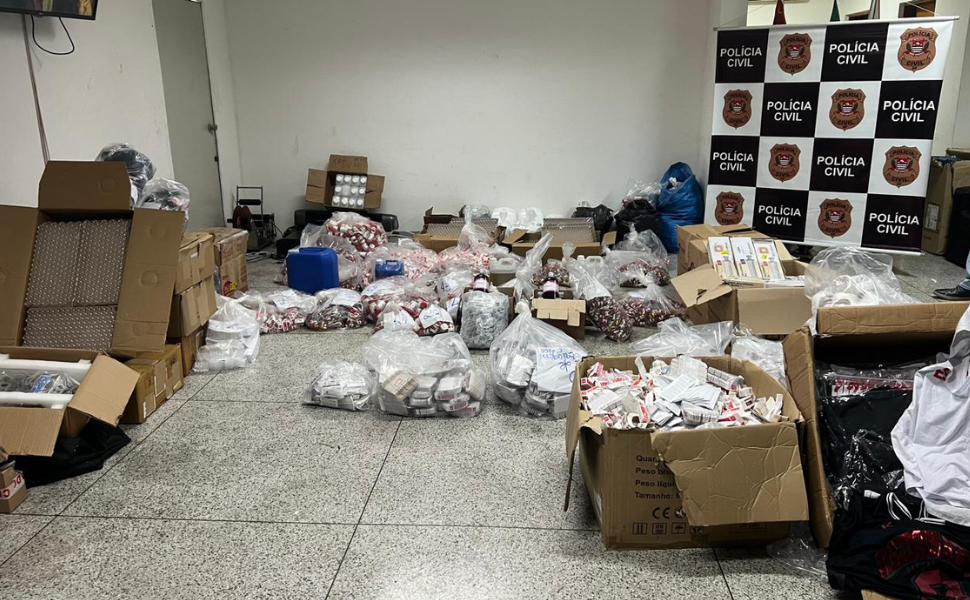 Polícia Civil fecha fábrica de anabolizantes clandestina em Cotia (Foto: Polícia Civil)
