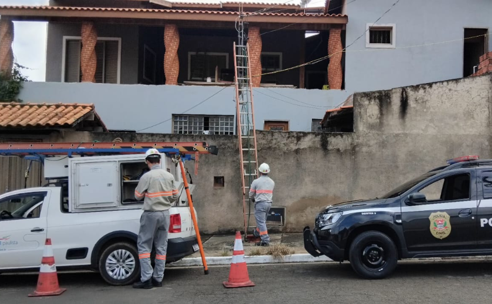 Polícia Civil flagra furto de energia em imóvel em Piracicaba (Foto: Polícia Civil)