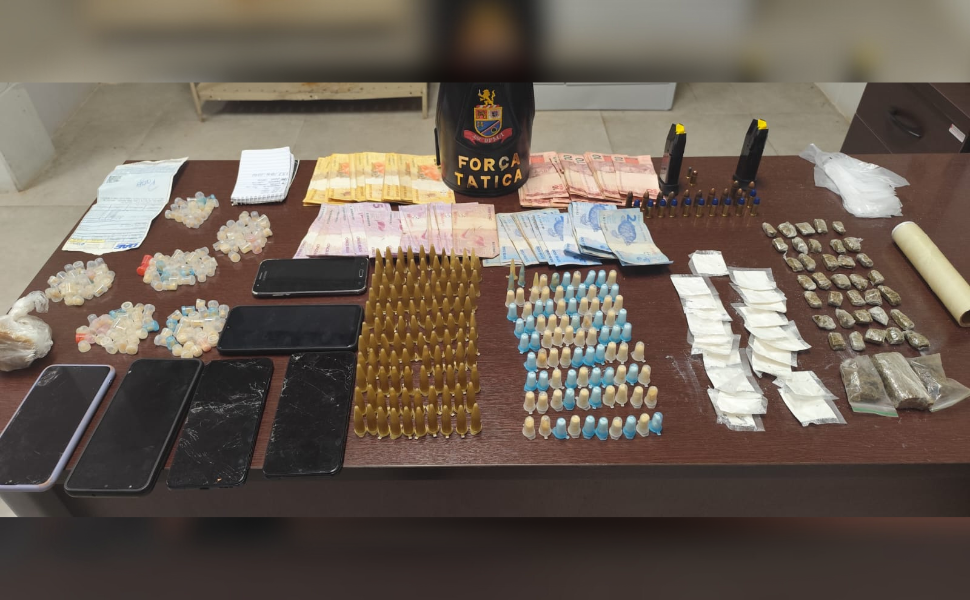 PM apreende drogas, dinheiro e munições em Santa Bárbara d’Oeste (Foto: 19º BPM/I)