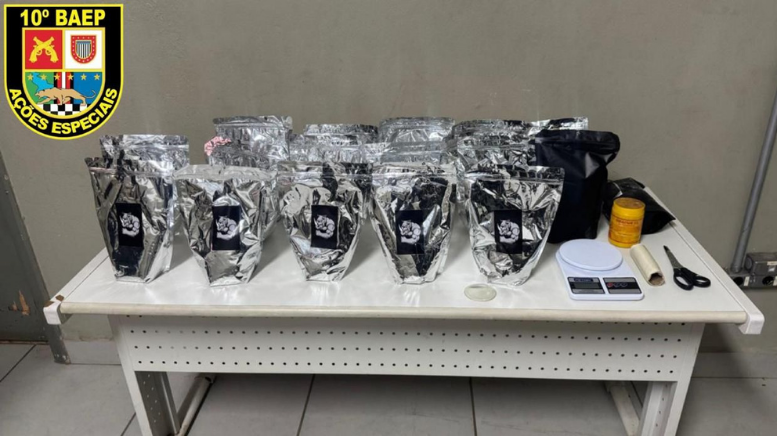 BAEP apreende quase 15 kg de cocaína e prende motoboy por tráfico em Piracicaba (Foto: 10º BAEP)