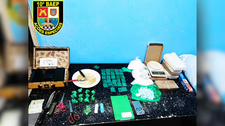 BAEP flagra tráfico em casa usada como depósito de drogas em Rio Claro (Foto: 10º BAEP)