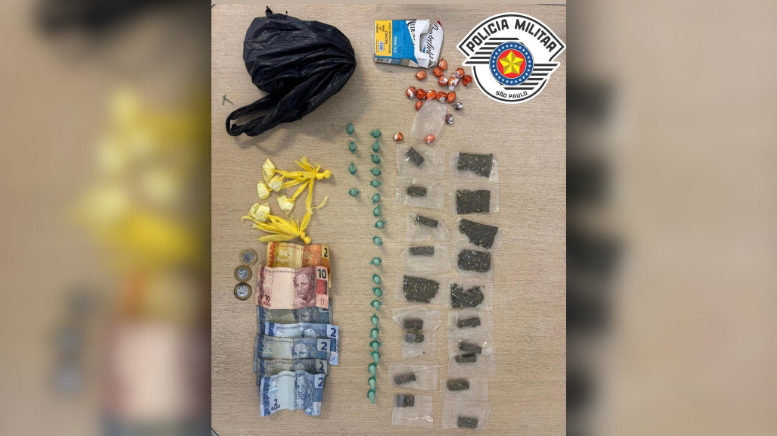 Mulher é presa por tráfico de drogas durante Operação Impacto em Piracicaba (Foto: 10º BPM/I)