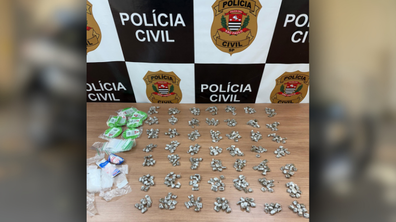 Casal é preso com 504 porções de maconha pela Polícia Civil em Piracicaba (Foto: Polícia Civil)