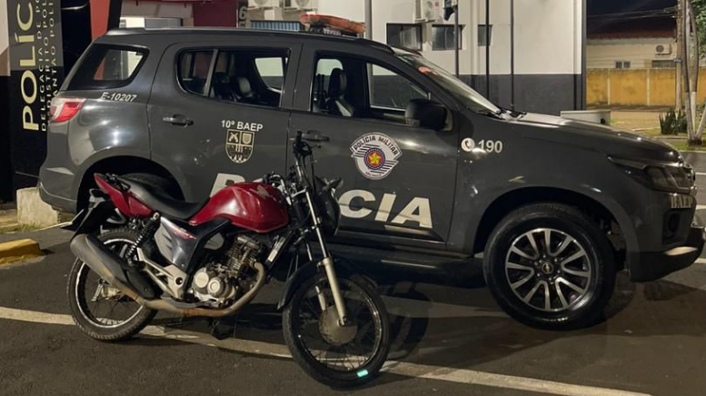 Adolescentes são apreendidos por furto de motocicleta em Sumaré (Foto: 10º BAEP)