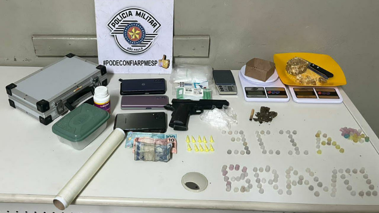 Trio é preso por associação ao tráfico durante operação da PM em São Pedro (Foto: 10º BPM/I)