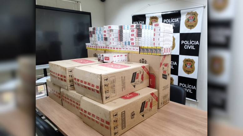 Polícia Civil apreende mais de 93 mil cigarros contrabandeados em depósito de bebidas em São Pedro (Foto: Polícia Civil)