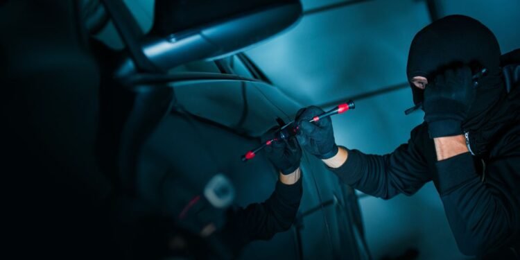 Diferença entre roubo e furto