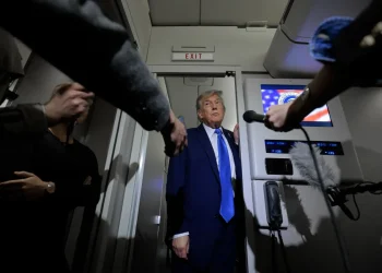 Trump impõe novo prazo para Putin acabar com a guerra