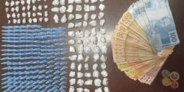 GCM prende dupla por tráfico e apreende mais de 270 porções de drogas em garagem no Conjunto Roberto Romano