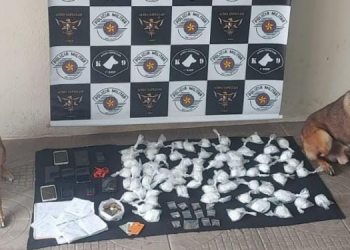 1º BAEP localiza drogas em residência abandonada no Morro dos Macacos, em Campinas (Foto: 1º BAEP)