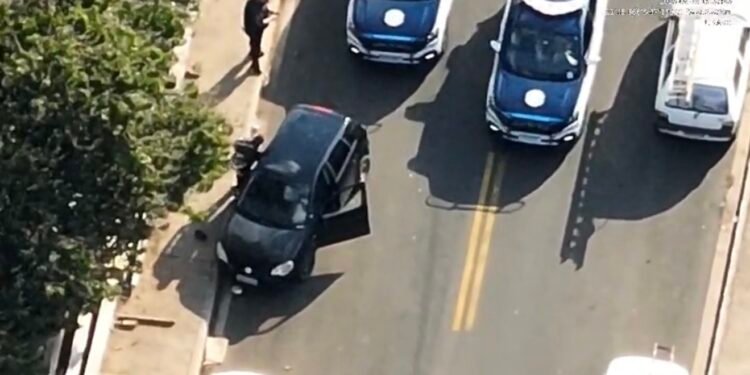 GAMA recupera carro furtado após perseguição em Americana