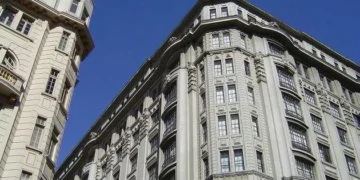 Policiais do BAEP e promotores do Gaeco durante cumprimento de mandados na Operação Pronta mira facção em Resposta em Campinas. Operação Sharpe