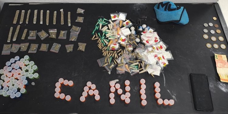 ROMU e Canil da GCM de Guarulhos apreendem drogas e prendem três por tráfico