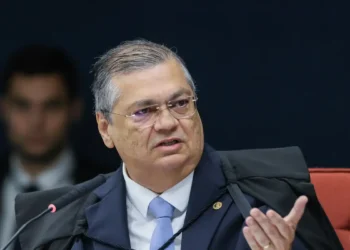 Ministro Flávio Dino determina investigação sobre emendas parlamentares